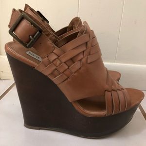Steve Madden Wedges